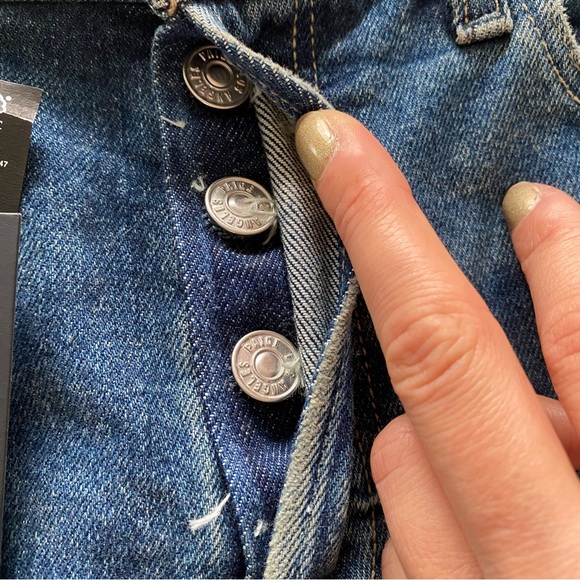 PAIGE Alexis Covered ButtonFly LoveJoy Distressed Jeans! 👖 - Picture 13 of 16